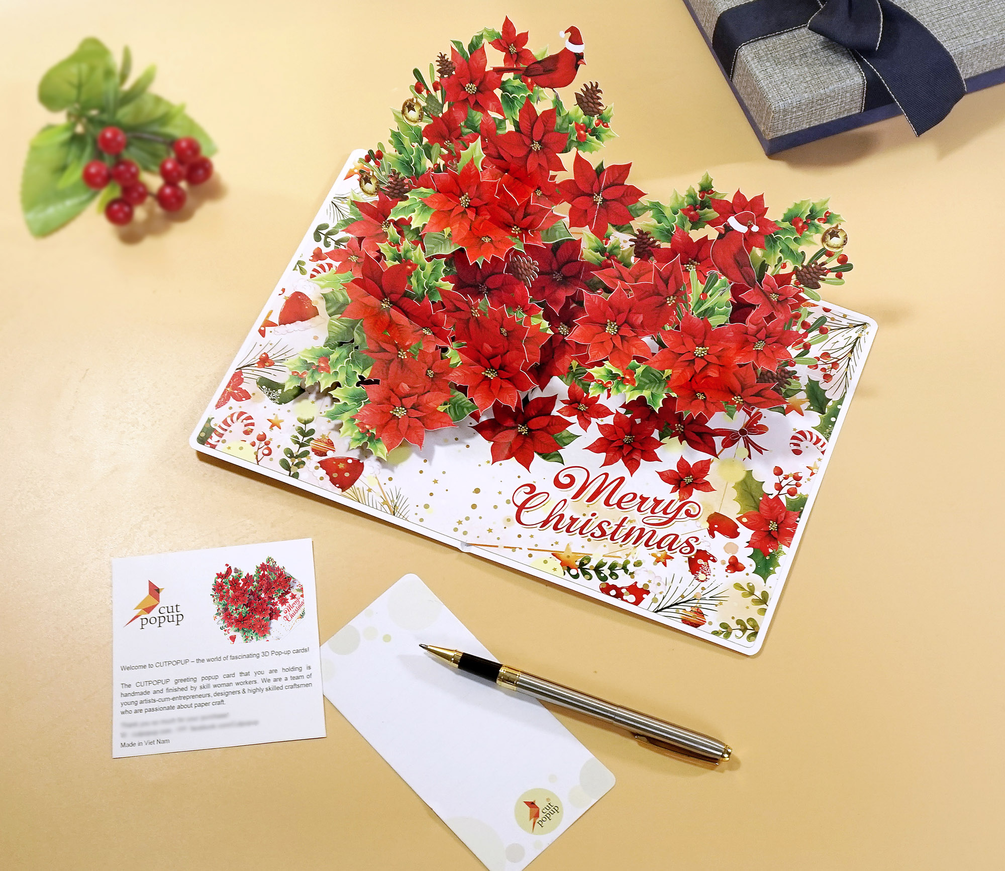 Red-poinsettia-flowers-for-Christmas-3D-pop-up-card-08