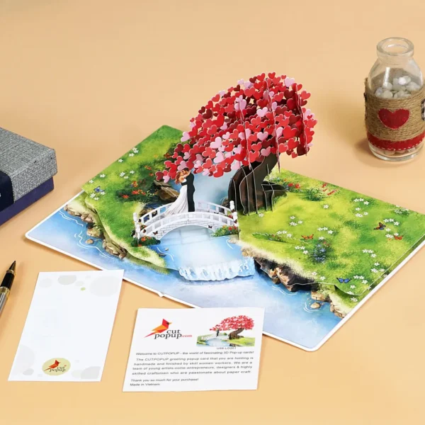 Love-Greetings-3D-Pop-up-Cards-Couples-In-Vietnam-08